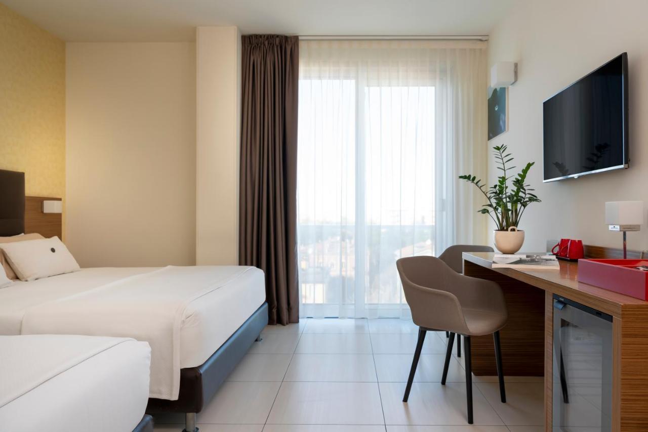 Aqua Hotel Rimini Eksteriør bilde